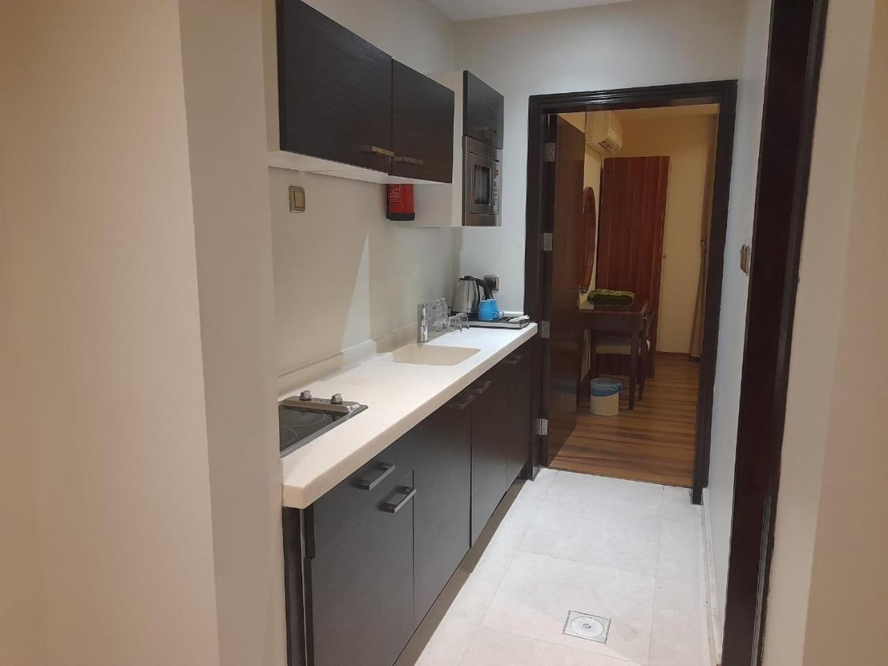 Aswar Hotel Suites アル・コバール エクステリア 写真