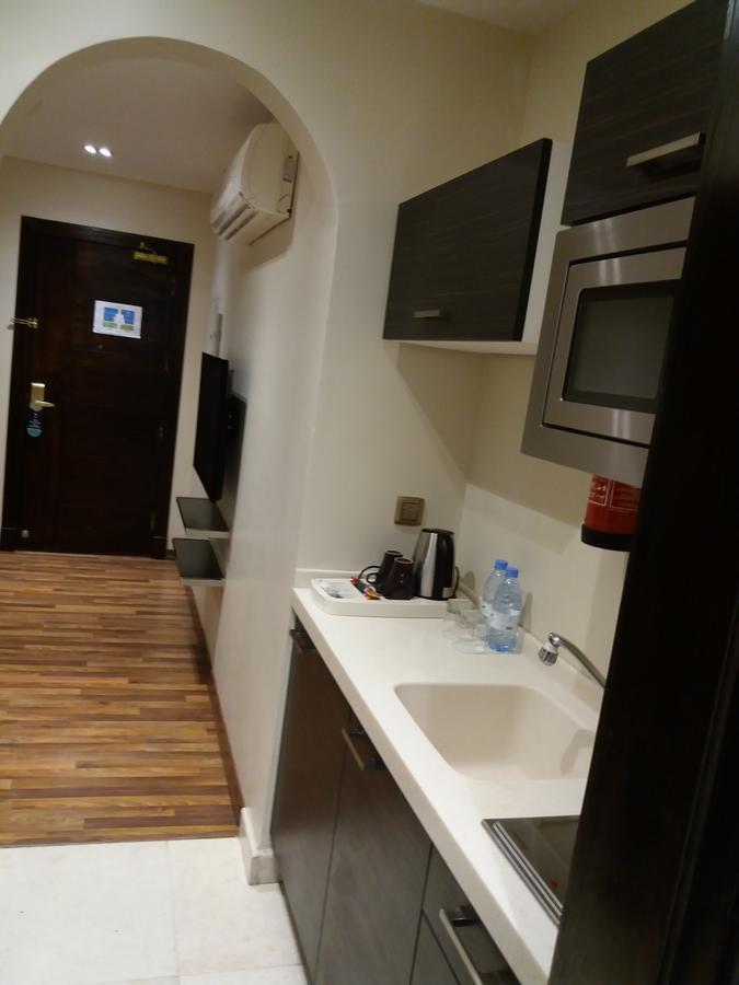 Aswar Hotel Suites アル・コバール エクステリア 写真