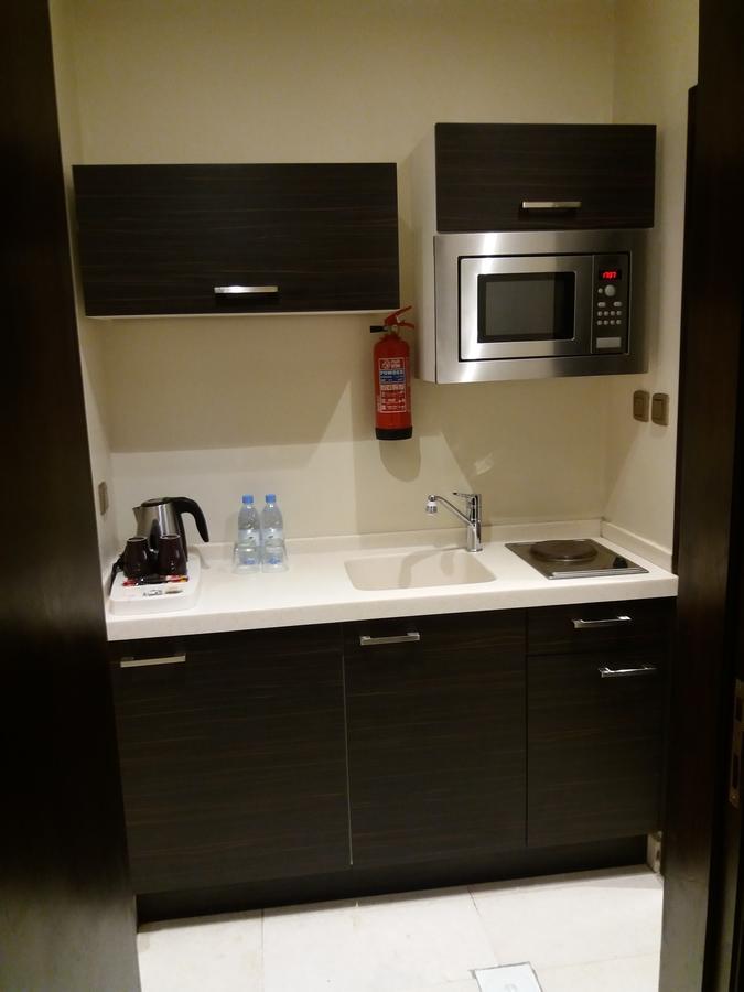 Aswar Hotel Suites アル・コバール エクステリア 写真